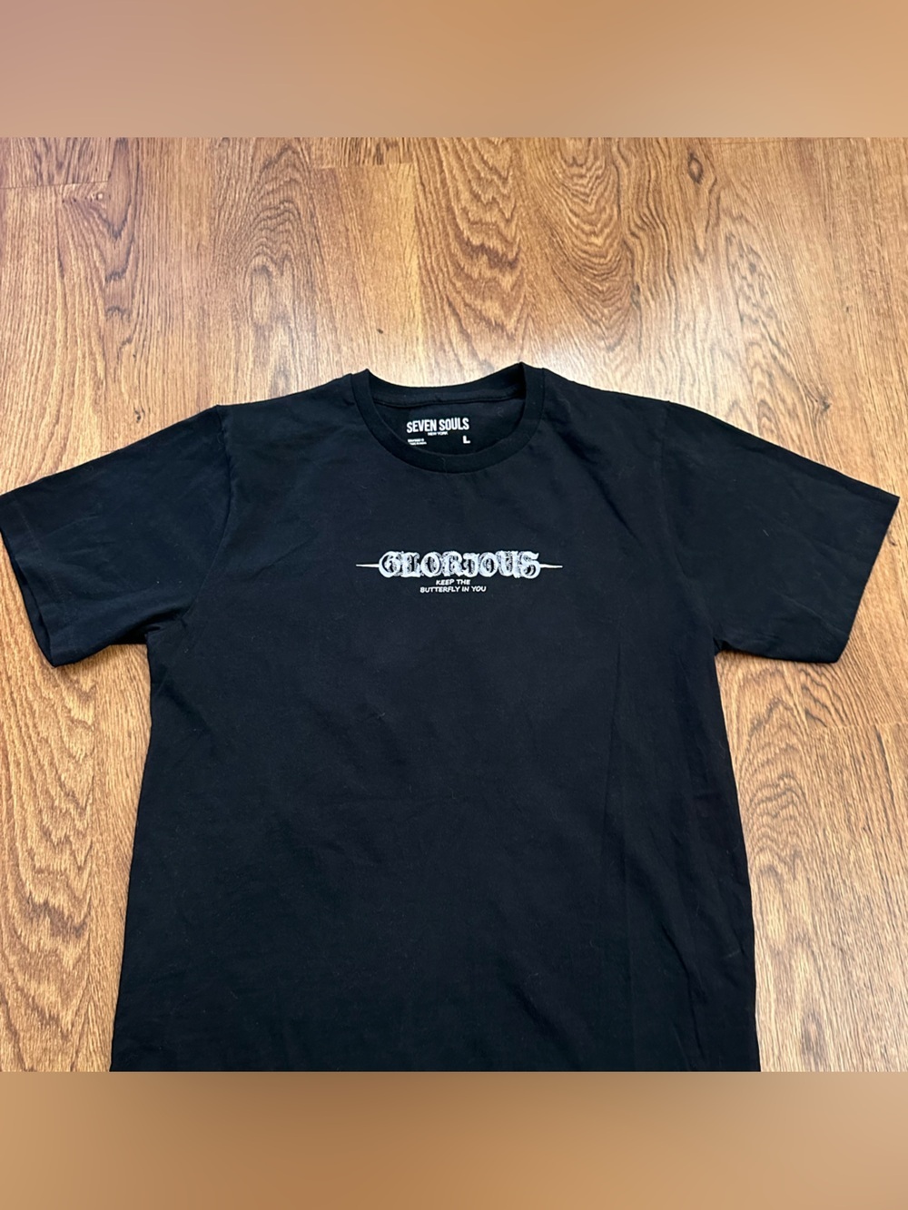 Seven Souls New York Black Graphic Tee t- shirt Glorious large short sleeve